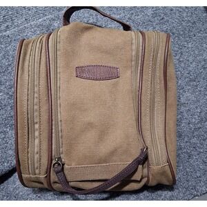 Magellan  Outdoors Brown Travel Toiletry Pouch /Bag  Zipper Pockets